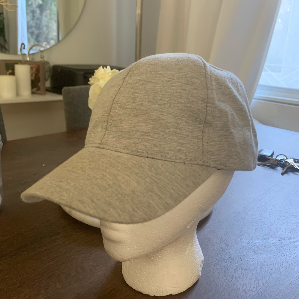 Light grey Zara baseball hat size medium